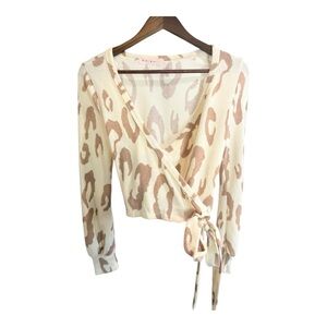 Blue Blush Los Angeles Cream and Light Cocoa Brown Cozy Soft Knit Wrap Top Small